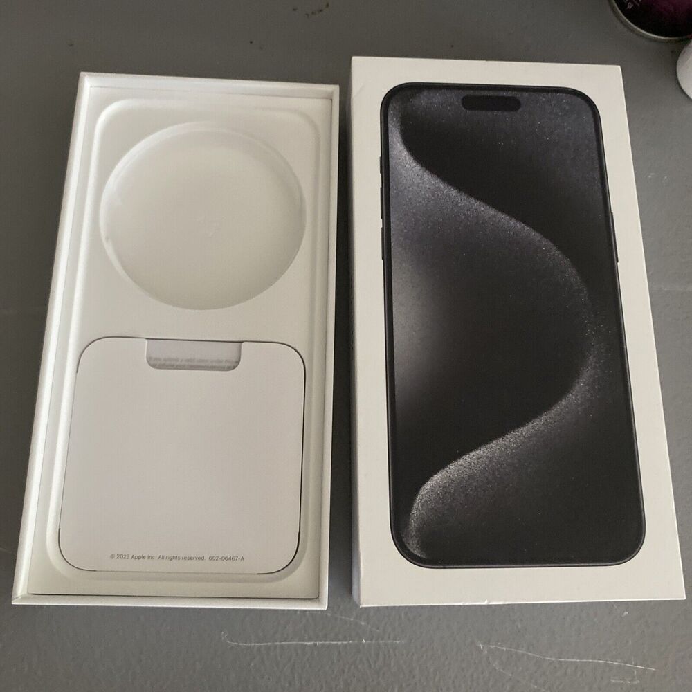 Apple iPhone 15 Pro Max Black Titanium 256GB - EMPTY BOX ONLY